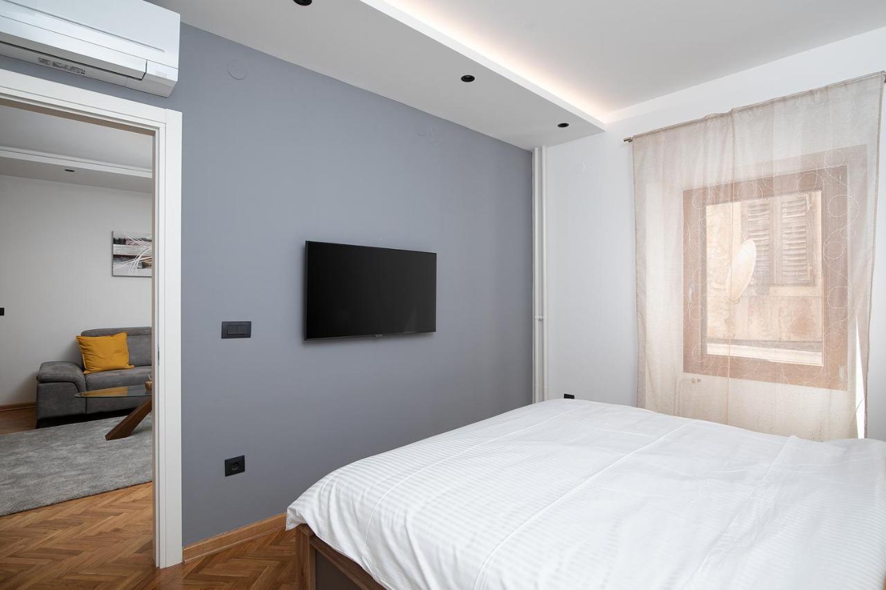 Sena Luxury Apartments Pula Exterior photo